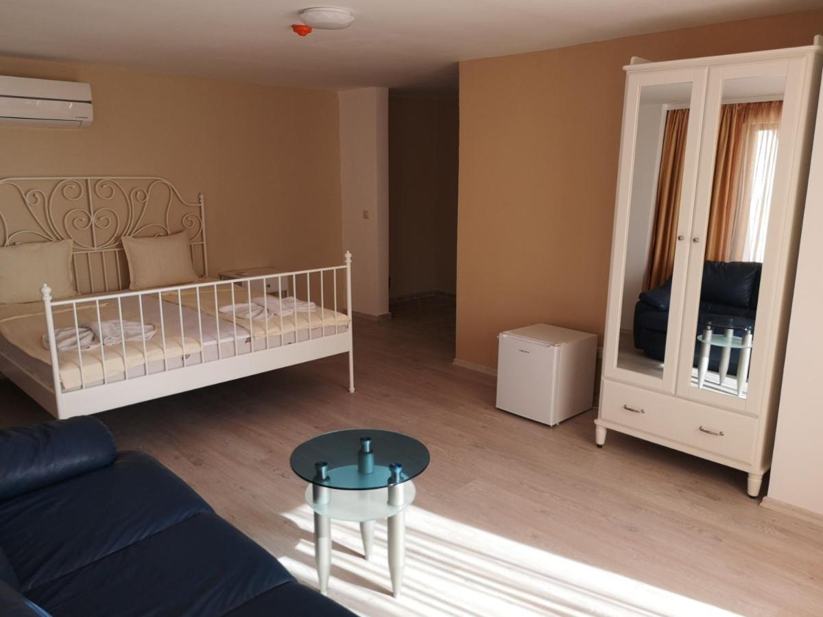 Ashram Hotel 普里莫尔斯科 外观 照片