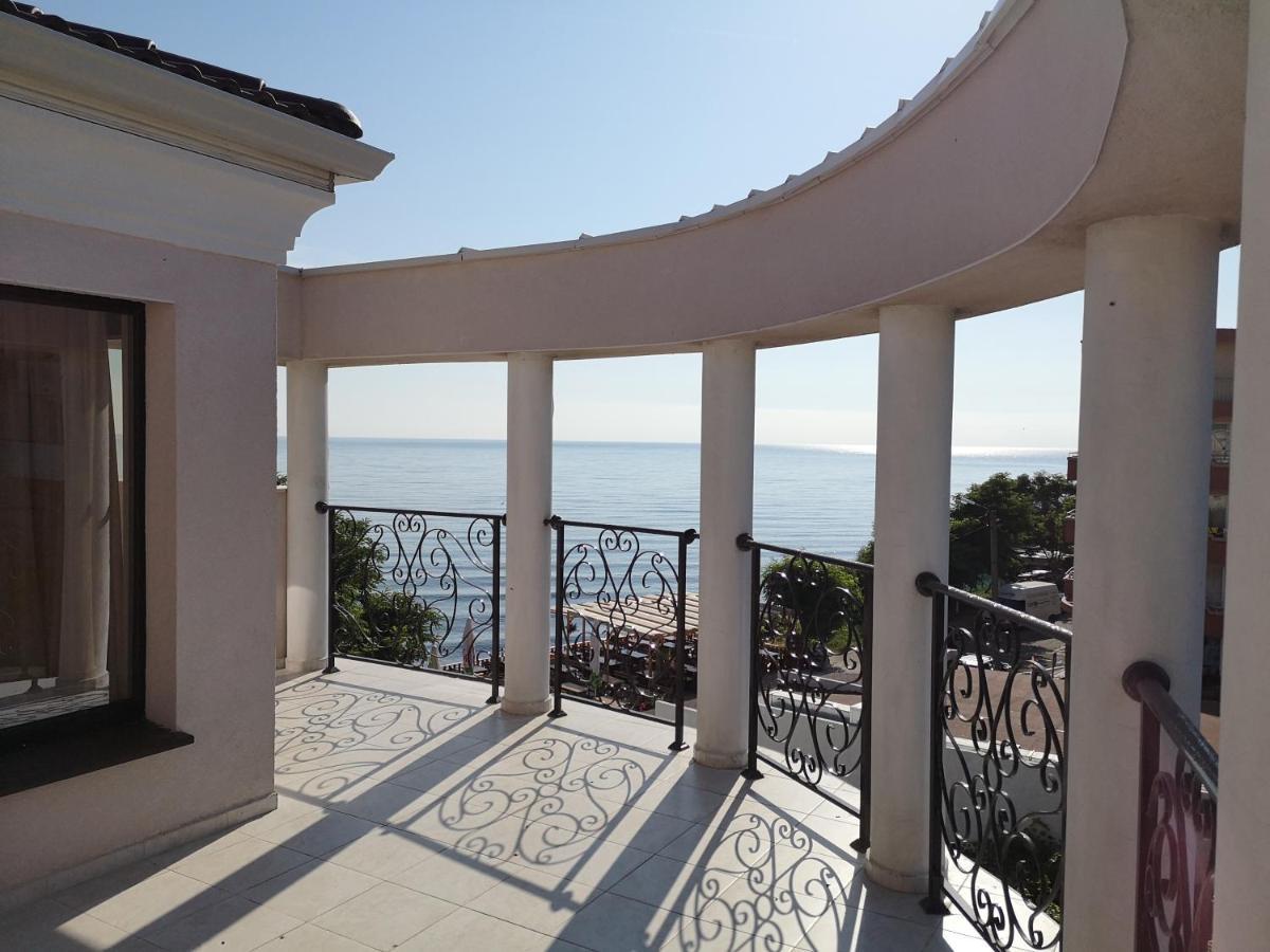 Ashram Hotel 普里莫尔斯科 外观 照片